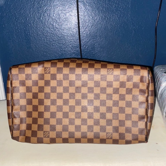 Louis Vuitton Authentic - Picture 7 of 9
